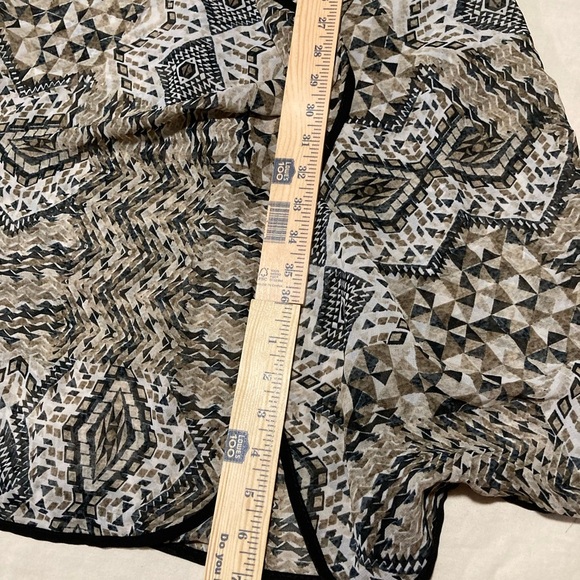 Raviya Black and Tan Strapless Geometric Swim Coverup - Picture 4 of 10